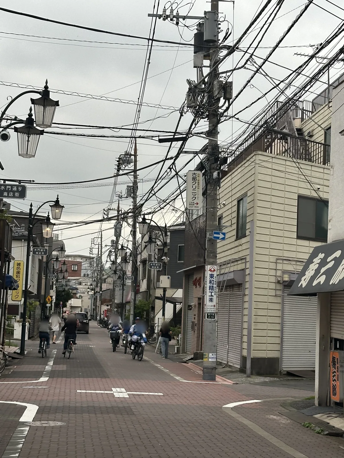 水門通り商店街の通り